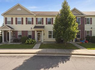 1009 Traditions Ct, Chaska, MN 55318