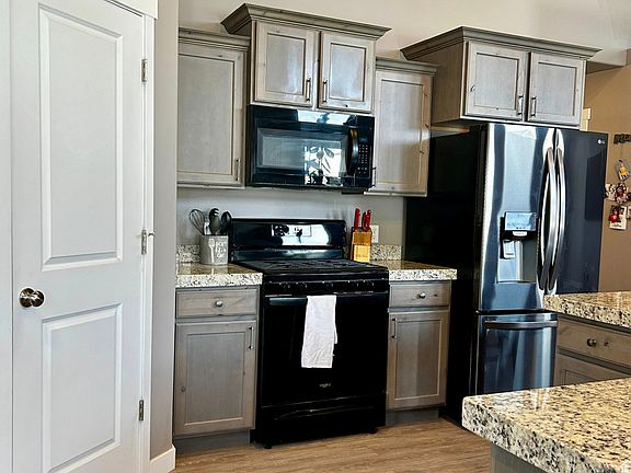 5th image of 2045 E Mine Rock Rd