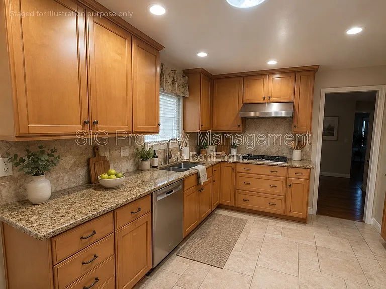 3040 Orange Ave — Photo 7