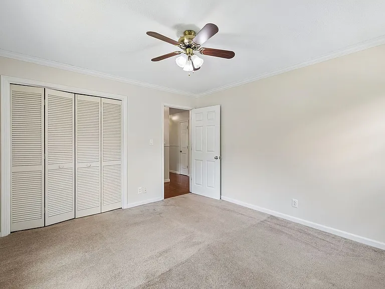 1810 Theresa Dr — Photo 30