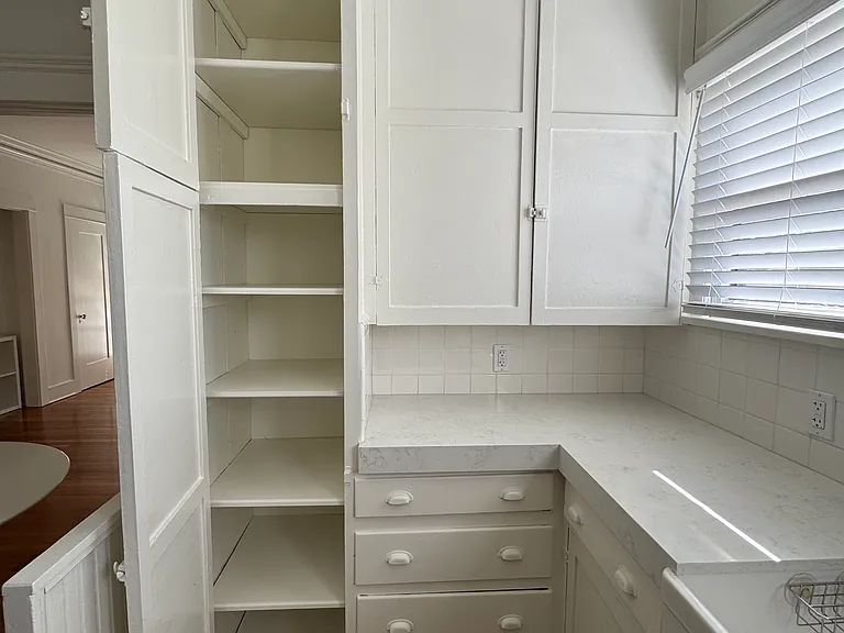 1741 N Gardner St #1741 — Photo 6