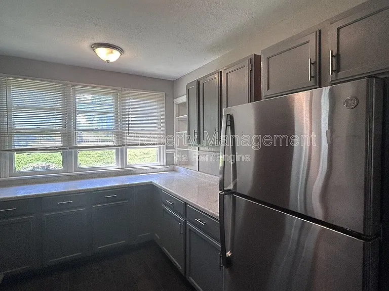 9224 Kathlyn Dr — Photo 6