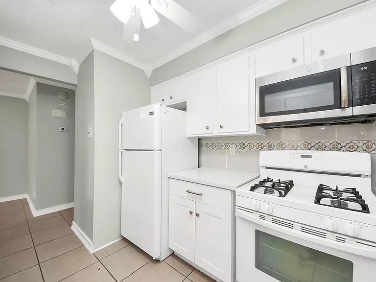 44 Tri Oaks Ln #44 — Photo 8