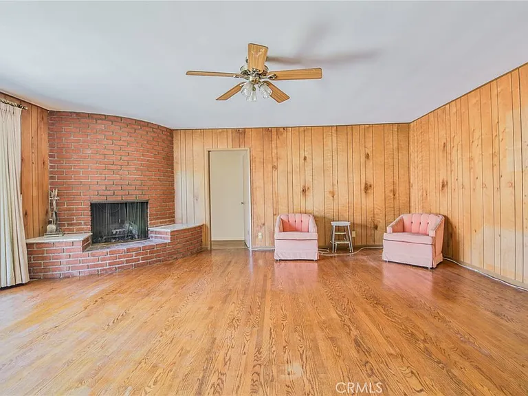 3744 Pine Ave — Photo 25