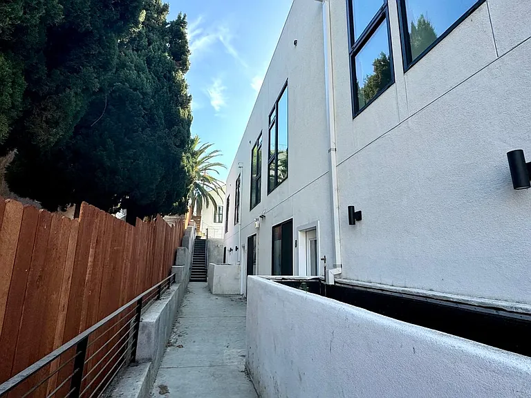 1244 Innes Ave #B — Photo 13