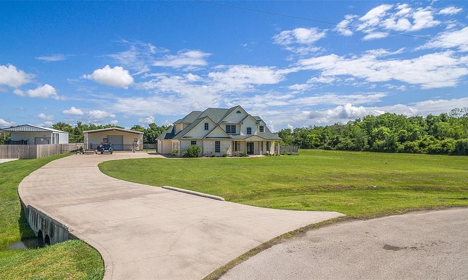 1st image of 5127 Majestic Dr