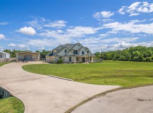 5127 Majestic Dr, Cove, TX 77523