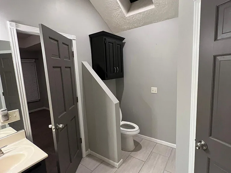 4595 S Park Ave — Photo 16