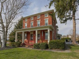 665 W Newport Rd, Lititz, PA 17543