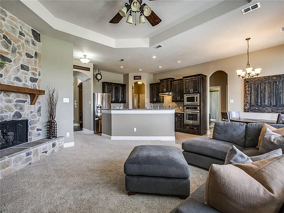 3rd image of 3009 Fontanna Blvd