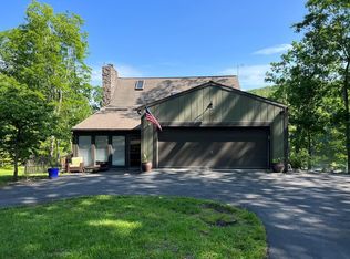 315 Flat Top Lake Rd, Ghent, WV 25843