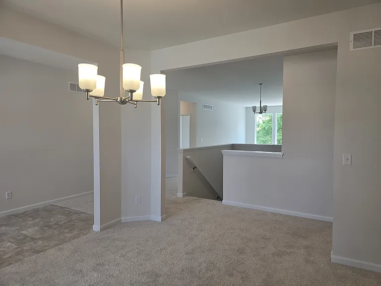 140 Sterling Dr — Photo 31