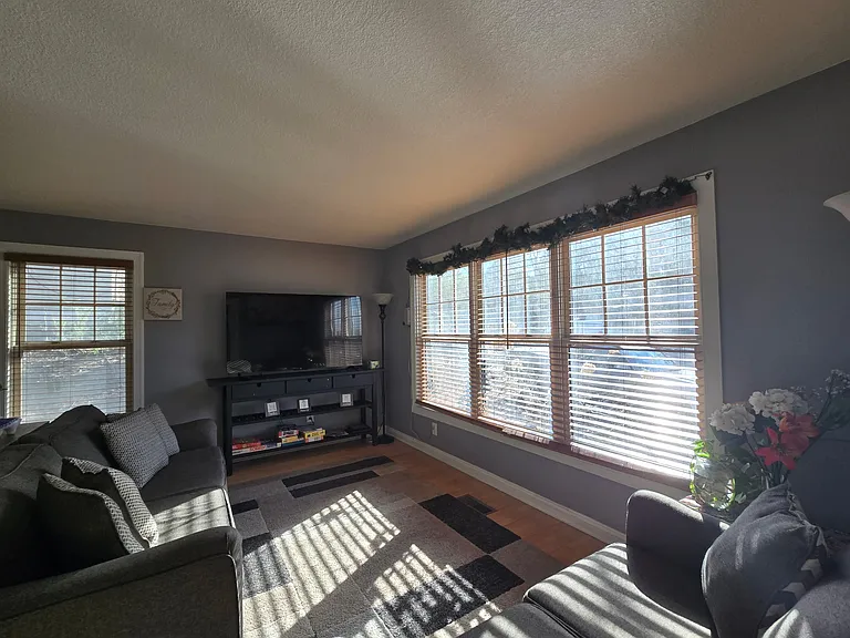 582 State St #1 — Photo 5