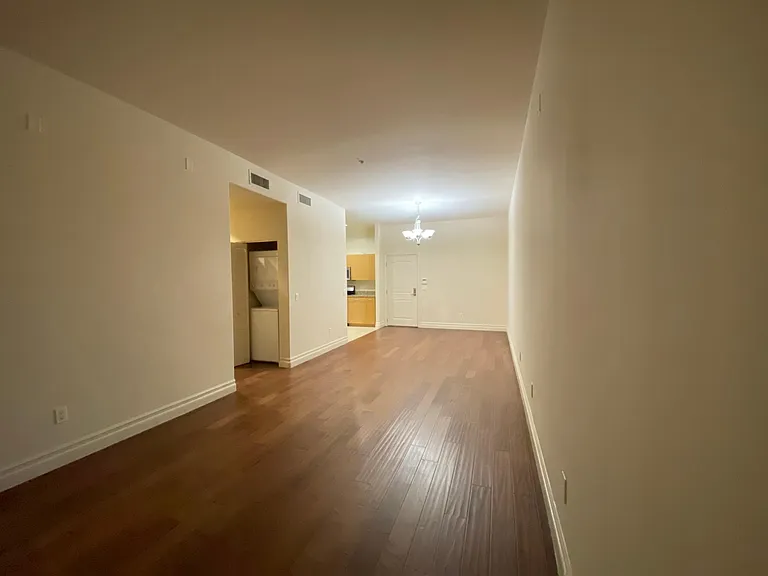 917 S New Hampshire Ave #211 — Photo 5