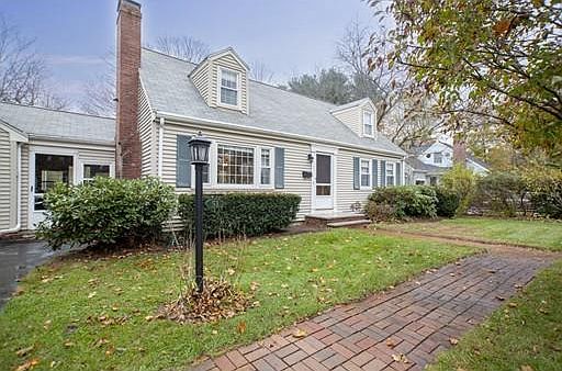 4th image of 51 Westland Ave