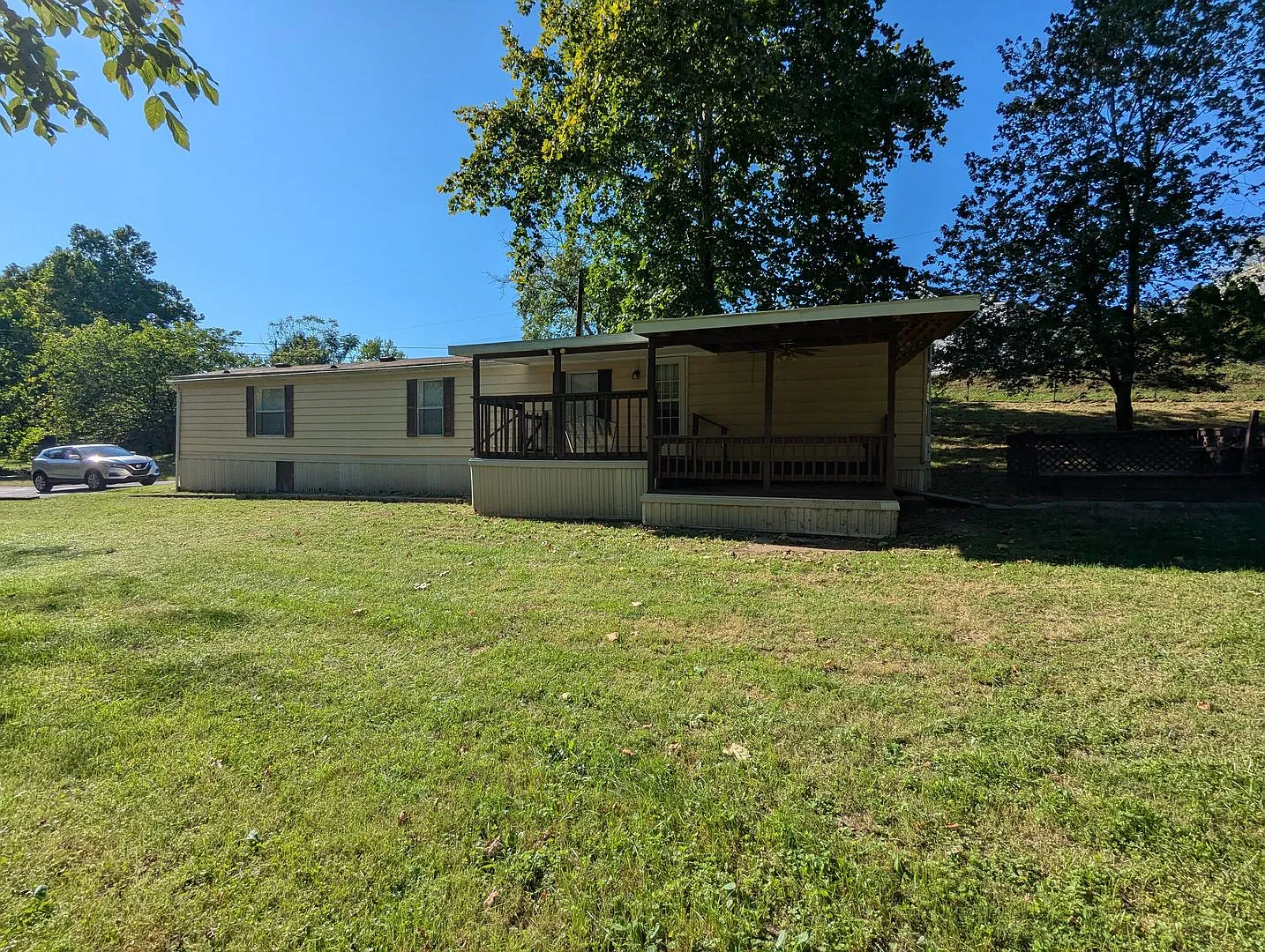 Peaceful, Serene 2 Bedroom on a Lovely Lot in Kearneysville — Photo 3