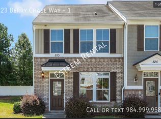 523 Berry Chase Way #1, Cary, NC 27519