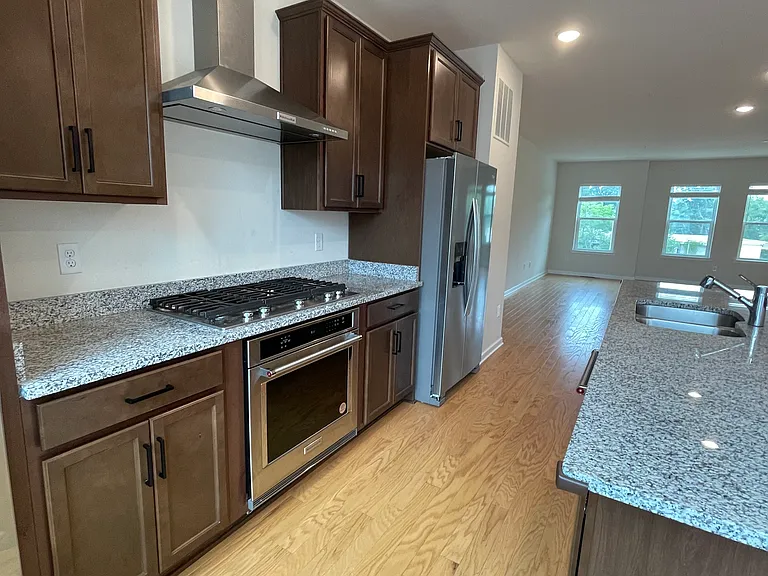 103 Vaughn Dr — Photo 11