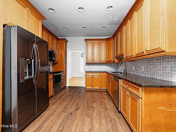 5th image of 804 Treyburn Circle