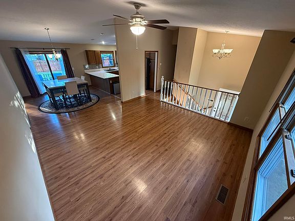 2nd image of 906 S Rolling Rock Dr