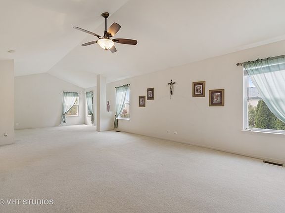 3rd image of 513 Hamilton Ln