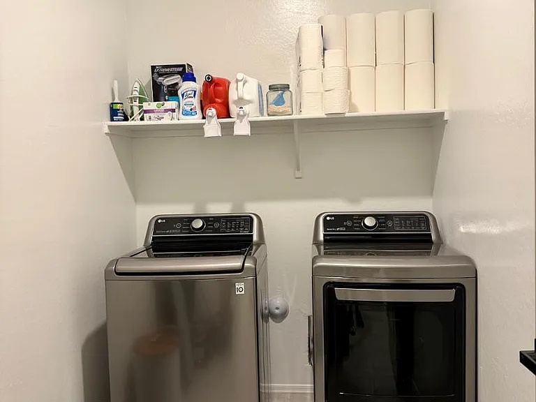 3588 N Sequoia St — Photo 19