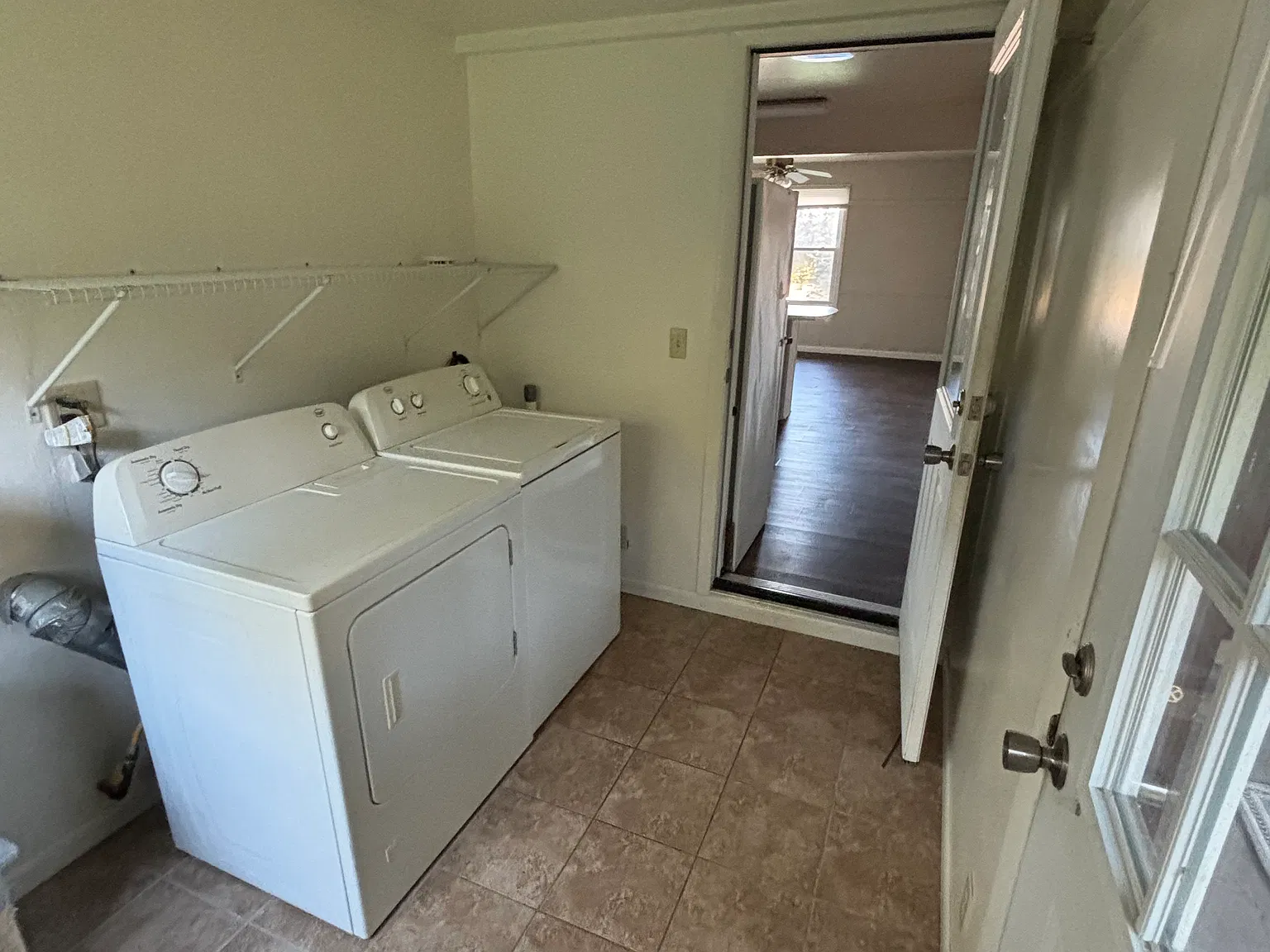 3 bed, 1326 sqft, $1,200 — Photo 4