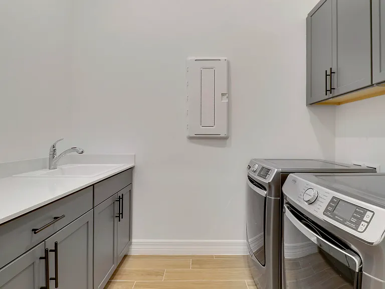 10909 Stellar Cir — Photo 30
