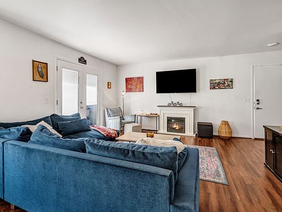 3rd image of 1900 Richard Jones Rd APT Z4