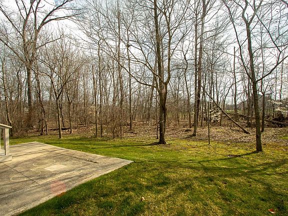 5th image of 6122 Langton Cir