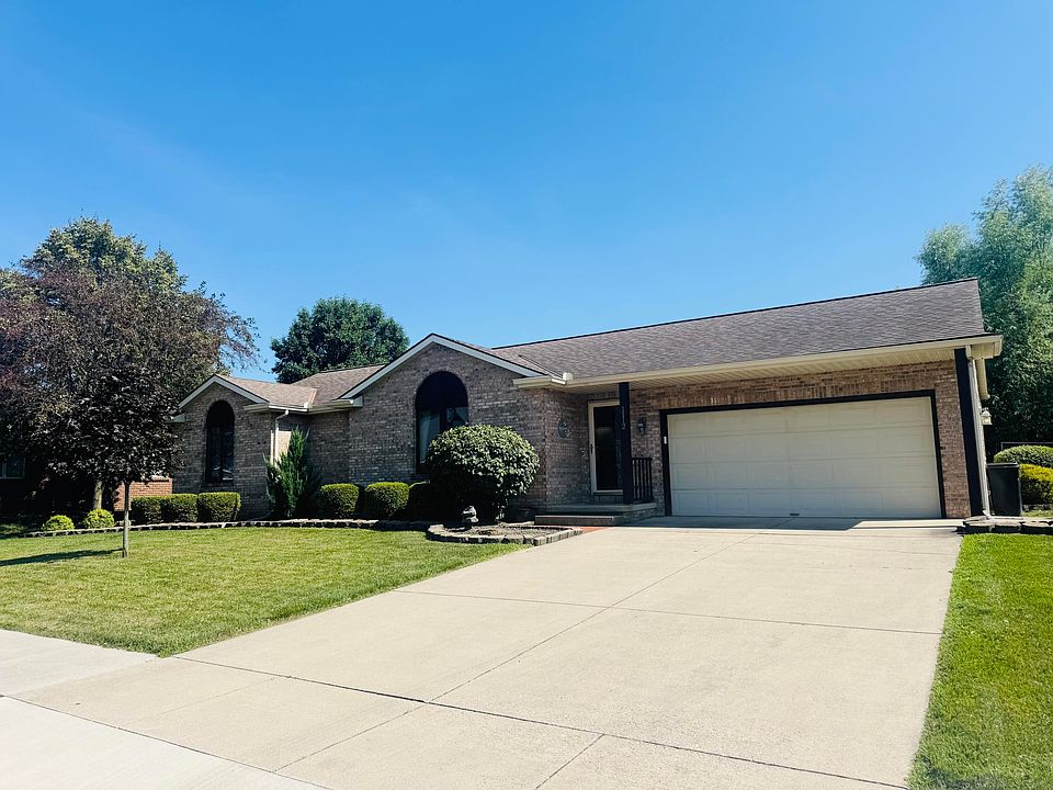 1st image of 1112 Yorkshire Ct