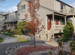 2306 Pinewood Dr, Smithfield, RI 02917