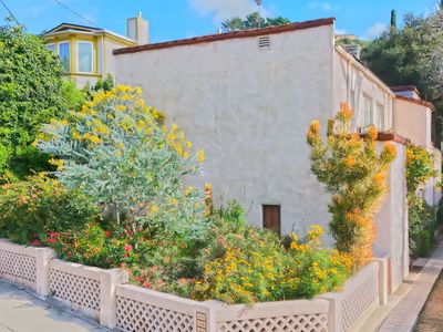 2634 N Beachwood Dr, Los Angeles, CA, 90068