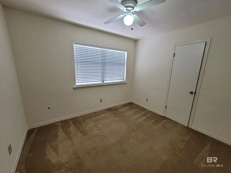 512 Lake Forest Blvd — Photo 7