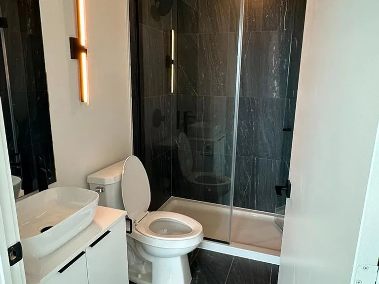 1185 Dupont St N #2710 — Photo 11