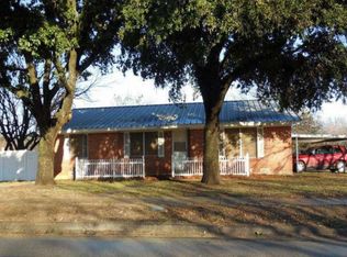 213 E Main St, Italy, TX 76651