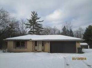 S37W27124 Genesee Rd, Waukesha, WI 53189