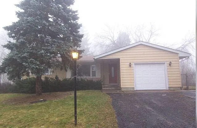1203 Jasper Dr — Photo 1