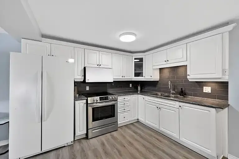 45 Assiniboine Dr #1 — Photo 4