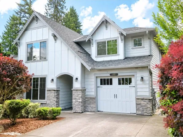 1053 Yates St, Lake Oswego, OR 97034