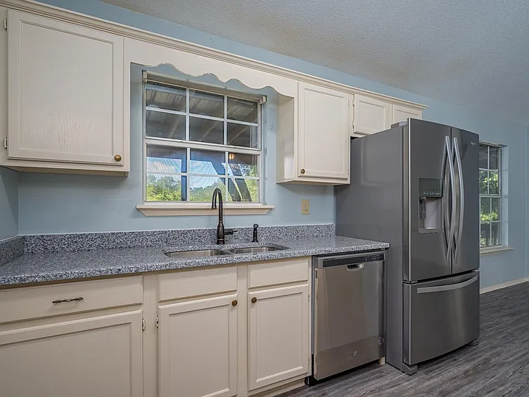 15509 Cedar Bay Dr — Photo 11