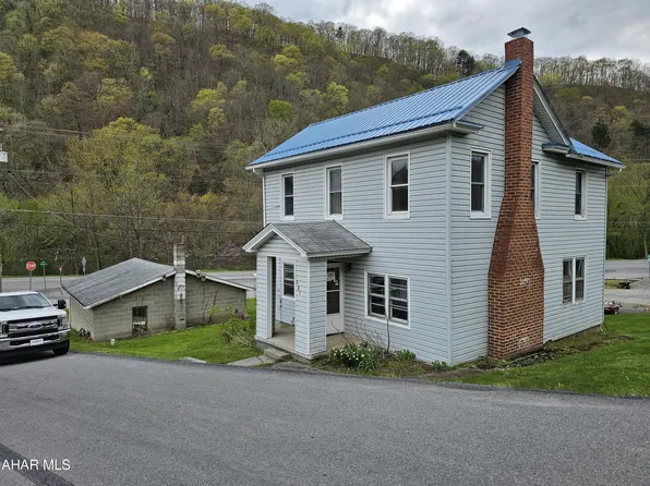 681 Christian St, Hopewell, PA 16650