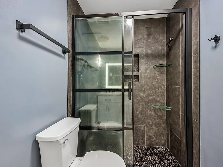1111 Sara Ln — Photo 44