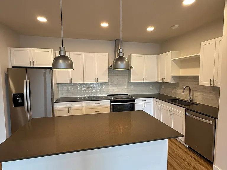 2222C Willow Dr #53 — Photo 8