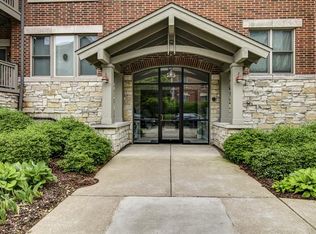 275 E Railroad Ave UNIT 102, Bartlett, IL 60103