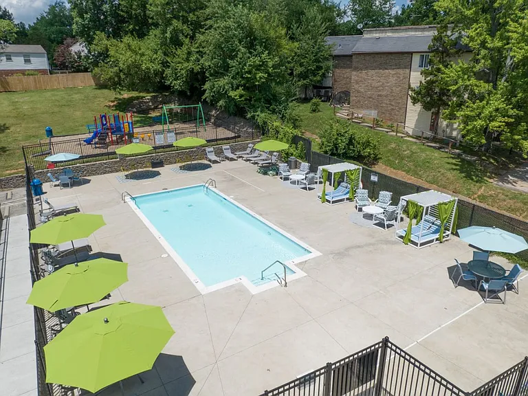 Stonewater Apartments — Photo 18
