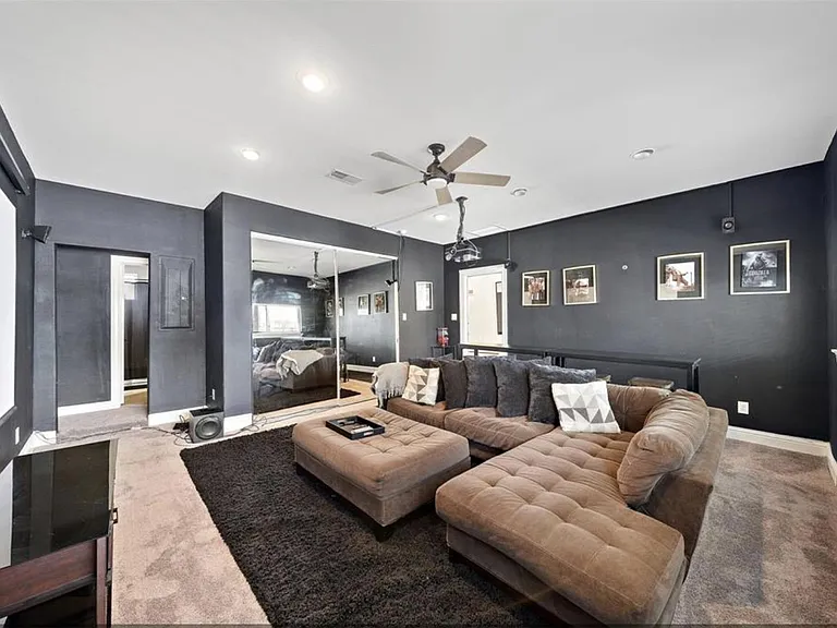 2512 Leeland St — Photo 2