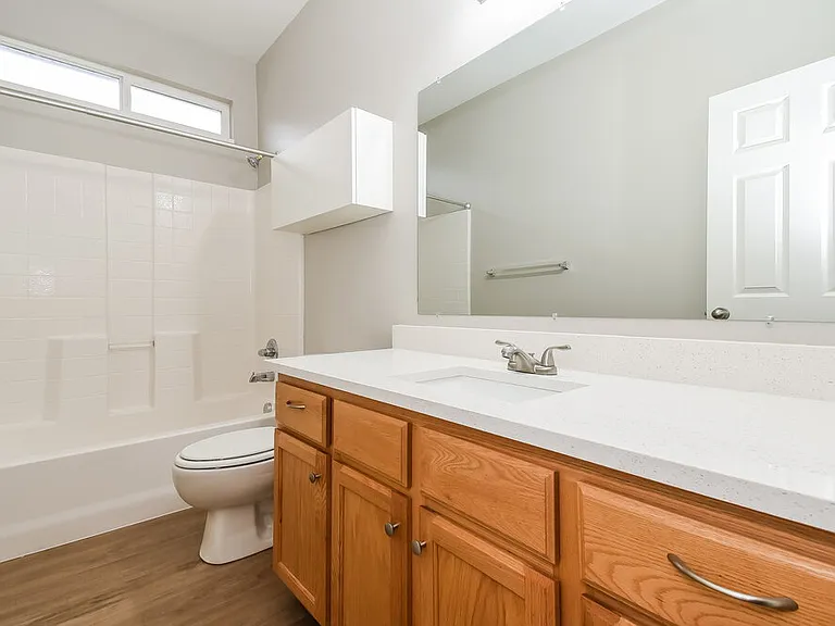 1040 York Dr — Photo 17