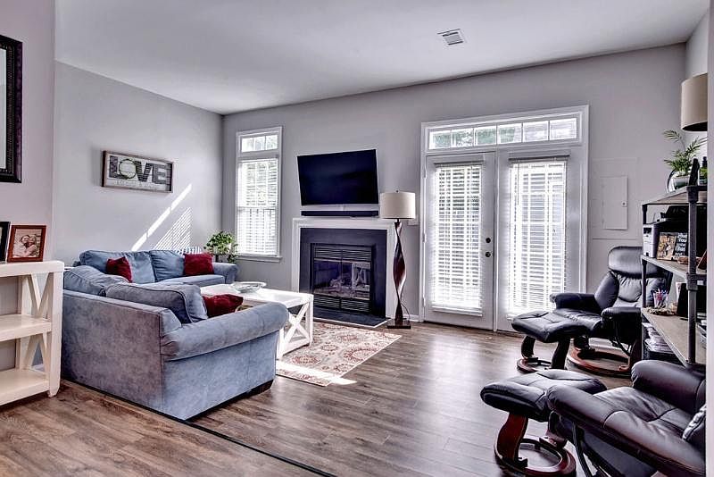 1st image of 106 Appaloosa Dr