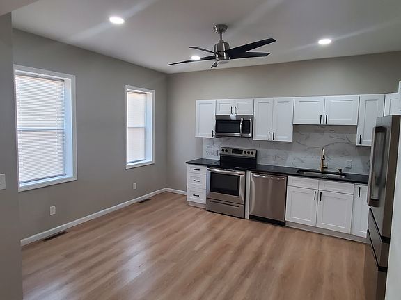 2nd image of 43 2nd Ave #1